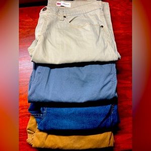 4 Pairs of Men’s Wranglers